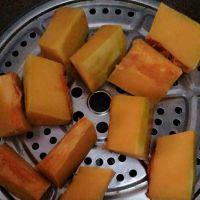 花样南瓜饼的做法步骤1