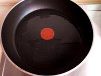 午餐肉蛋煎面包的做法步骤4