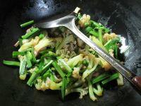 韭菜鸡胗炒花菜的做法步骤5
