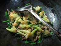 韭菜鸡胗炒花菜的做法步骤7