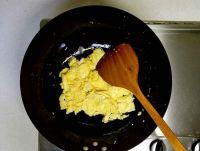 蒜薹炒鸡蛋的做法步骤3