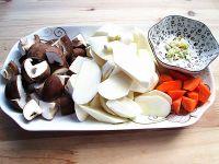 虾皮烧茭白的做法步骤2