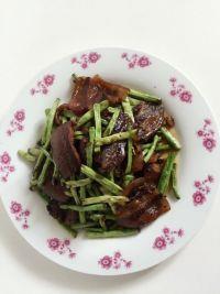 豇豆炒腊肉的做法步骤11