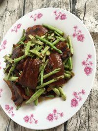 豇豆炒腊肉的做法步骤13