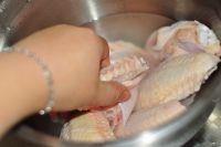 土匪鸡翅的做法步骤2