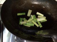 丝瓜洋葱炒猪心的做法步骤4
