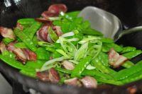 双腊味荷兰豆的做法步骤9