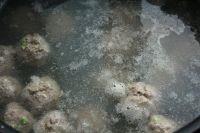 菠菜粉丝肉丸汤的做法步骤5