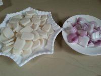 老干妈炒年糕的做法步骤2