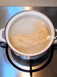 味千拉面鱼丸汤的做法步骤8