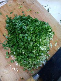 荠菜盒子的做法步骤4