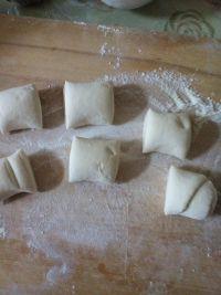 油盐花卷的做法步骤7