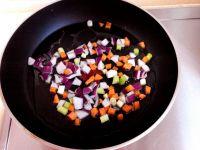 牛油果炒玉米粒的做法步骤3