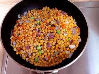 牛油果炒玉米粒的做法步骤5