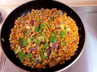 牛油果炒玉米粒的做法步骤7