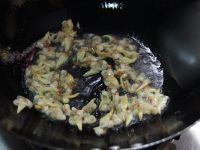 西瓜皮炒海贝的做法步骤2