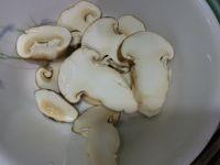 老 人头菌高汤山娃菜的做法步骤4