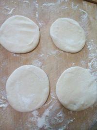 红糖三角包的做法步骤4