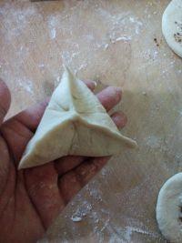 红糖三角包的做法步骤6