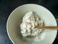 自制韭菜饼的做法步骤3