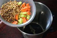 黄瓜胡萝卜豆浆的做法步骤2