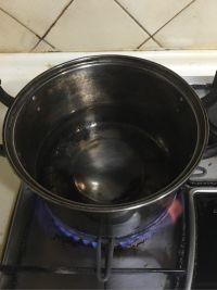 黑豆豉炒肉特色拌面的做法步骤1