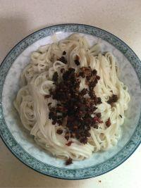 黑豆豉炒肉特色拌面的做法步骤5