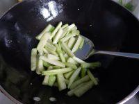 丝瓜鸡蛋乌冬面的做法步骤4