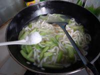 丝瓜鸡蛋乌冬面的做法步骤8