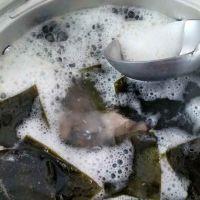 海带肉丸汤的做法步骤5