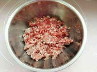 牛肉丸子的做法步骤1