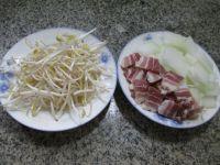 咸肉绿豆芽冬瓜汤的做法步骤1