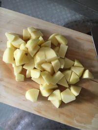 炸土豆的做法步骤1