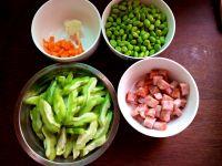 苦瓜炒毛豆的做法步骤1