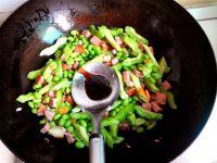 苦瓜炒毛豆的做法步骤6
