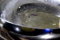 酸笋秒炒西瓜皮的做法步骤9