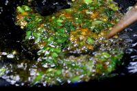 酸笋秒炒西瓜皮的做法步骤13