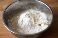 麻酱蟹壳烧饼的做法步骤1