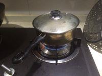 土豆炖鸡翅的做法步骤1