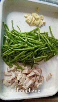 咸肉炒薯梗的做法步骤3