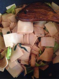 青椒豆腐皮的做法步骤9