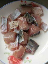 红烧草鱼块的做法步骤1