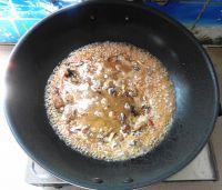 生蚝干炒韭菜苔的做法步骤11