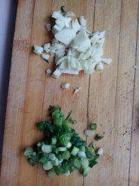 香菇肉酱拌面的做法步骤2