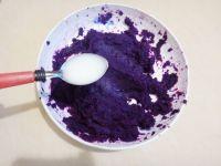 紫薯山药鸡蛋卷的做法步骤2