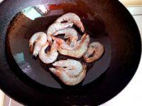 番茄虾的做法步骤4