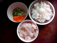 洋葱鱿鱼花的做法步骤1