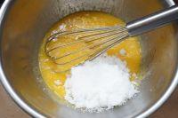 开心果红丝绒玛德琳的做法步骤3