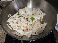 尖椒炒杏鲍菇的做法步骤4