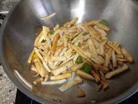 尖椒炒杏鲍菇的做法步骤5